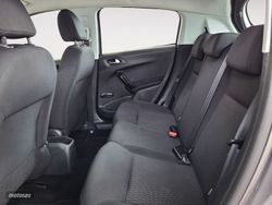Peugeot 208 1.5 BlueHDi S&S Signature 73 KW (100 CV) - Miniatura 12