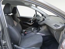 Peugeot 2008 BlueHDi 100 Style 73 kW (100 CV) - Miniatura 13