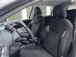 Peugeot 2008 BlueHDi 100 Style 73 kW (100 CV) - Miniatura 23