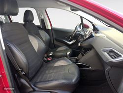 Peugeot 2008 PureTech 110 S&S Allure 81 kW (110 CV) - Miniatura 11