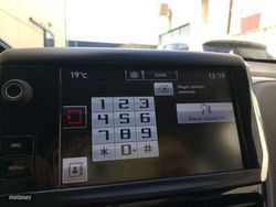 Peugeot 2008 PureTech 110 S&S Allure 81 kW (110 CV) - Miniatura 19