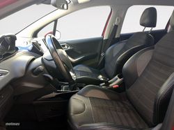 Peugeot 2008 PureTech 110 S&S Allure 81 kW (110 CV) - Miniatura 9