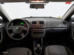 Skoda Fabia 1.6 TDI Young 66 kW (90 CV) - Miniatura 6