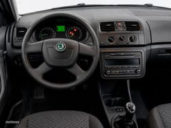 Skoda Fabia 1.6 TDI Young 66 kW (90 CV) - Miniatura 7