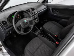 Skoda Fabia 1.6 TDI Young 66 kW (90 CV) - Miniatura 8