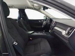 Volvo XC 60 B4 D Momentum Pro Auto 145 kW (197 CV) - Miniatura 14