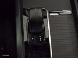 Volvo XC 60 B4 D Momentum Pro Auto 145 kW (197 CV) - Miniatura 17
