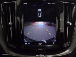 Volvo XC 60 B4 D Momentum Pro Auto 145 kW (197 CV) - Miniatura 23
