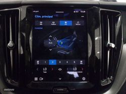Volvo XC 60 B4 D Momentum Pro Auto 145 kW (197 CV) - Miniatura 24