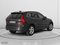 Volvo XC 60 B4 D Momentum Pro Auto 145 kW (197 CV) - Miniatura 3