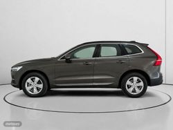 Volvo XC 60 B4 D Momentum Pro Auto 145 kW (197 CV) - Miniatura 6