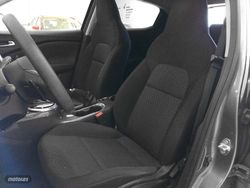 Nissan Juke DIG-T Acenta DCT 84 kW (114 CV) - Miniatura 21