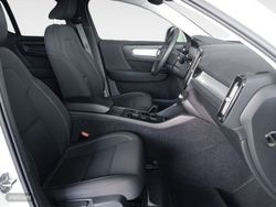 Volvo XC40 T4 Recharge PHEV Core Auto 155 kW (211 CV) - Miniatura 13