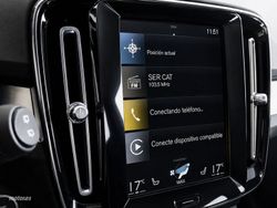 Volvo XC40 T4 Recharge PHEV Core Auto 155 kW (211 CV) - Miniatura 17