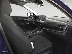 Nissan Qashqai DIG-T 140 mHEV Acenta 4x2 103 kW (140 CV) - Miniatura 10
