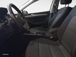 Volkswagen Passat Executive 2.0 TDI 90 kW (122 CV) DSG - Miniatura 10