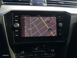 Volkswagen Passat Executive 2.0 TDI 90 kW (122 CV) DSG - Miniatura 17