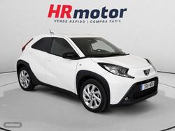 Toyota Aygo X Cross 1.0 VVT-I Undercover CVT 53 kW (72 CV) - Miniatura 1