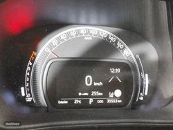 Toyota Aygo X Cross 1.0 VVT-I Undercover CVT 53 kW (72 CV) - Miniatura 15