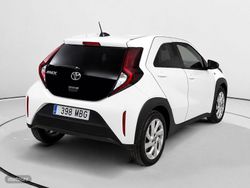 Toyota Aygo X Cross 1.0 VVT-I Undercover CVT 53 kW (72 CV) - Miniatura 3