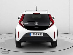 Toyota Aygo X Cross 1.0 VVT-I Undercover CVT 53 kW (72 CV) - Miniatura 4