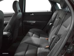 Volvo S 40 2.0 D Momentum 100 kW (136 CV) - Miniatura 11