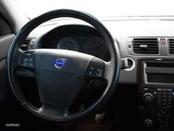 Volvo S 40 2.0 D Momentum 100 kW (136 CV) - Miniatura 9