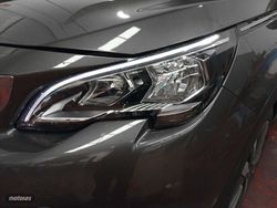 Peugeot 5008 PureTech 130 S&S Allure 96 kW (130 CV) - Miniatura 25