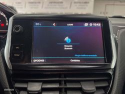 Peugeot 2008 PureTech 110 S&S Allure EAT6 81 kW (110 CV) - Miniatura 20