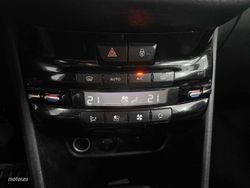 Peugeot 2008 PureTech 110 S&S Allure EAT6 81 kW (110 CV) - Miniatura 22