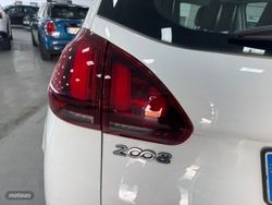Peugeot 2008 PureTech 110 S&S Allure EAT6 81 kW (110 CV) - Miniatura 25