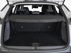 Peugeot 2008 BlueHDi 110 Allure 81 kW (110 CV) - Miniatura 15