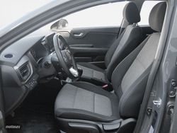 Kia Stonic 1.0 T-GDi MHEV Concept Plus 74 kW (100 CV) - Miniatura 10