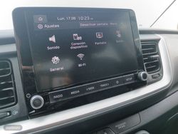 Kia Stonic 1.0 T-GDi MHEV Concept Plus 74 kW (100 CV) - Miniatura 16