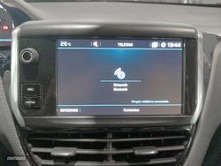 Peugeot 2008 PureTech 110 S&S Allure 81 kW (110 CV) - Miniatura 20