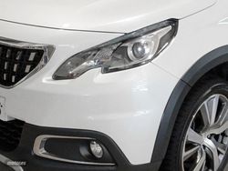 Peugeot 2008 PureTech 110 S&S Allure 81 kW (110 CV) - Miniatura 24
