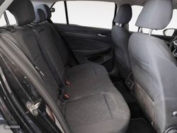 Volkswagen Golf Life 1.0 eTSI 81 kW (110 CV) DSG - Miniatura 12