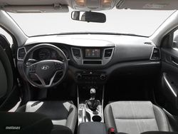 Hyundai Tucson 1.6 GDI BlueDrive Essence 4x2 96 kW (131 CV) - Miniatura 9