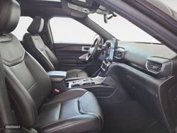 Ford Explorer 3.0 PHEV ST Line AWD 336 kW (457 CV) - Miniatura 14