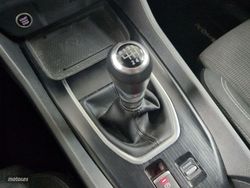 Nissan Qashqai DIG-T 140 mHEV Acenta 4x2 103 kW (140 CV) - Miniatura 14