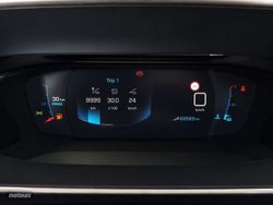 Peugeot 2008 BlueHDi 110 Allure Pack 81 kW (110 CV) - Miniatura 15
