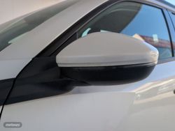 Peugeot 2008 BlueHDi 110 Allure Pack 81 kW (110 CV) - Miniatura 23
