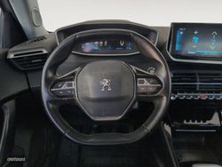 Peugeot 2008 BlueHDi 110 Allure Pack 81 kW (110 CV) - Miniatura 9