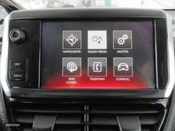 Peugeot 2008 PureTech 110 S&S GT Line 81 kW (110 CV) - Miniatura 17