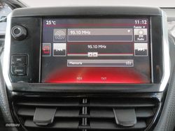 Peugeot 2008 PureTech 110 S&S GT Line 81 kW (110 CV) - Miniatura 19