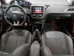 Peugeot 2008 PureTech 110 S&S GT Line 81 kW (110 CV) - Miniatura 9