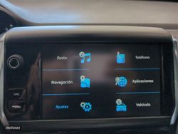 Peugeot 2008 PureTech 110 S&S Allure 81 kW (110 CV) - Miniatura 17
