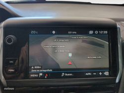 Peugeot 2008 PureTech 110 S&S Allure 81 kW (110 CV) - Miniatura 18