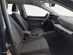 Volkswagen Golf Life 1.0 eTSI 81 kW (110 CV) DSG - Miniatura 12