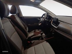 Kia Stonic 1.0 T-GDi MHEV iMT Concept 74 kW (100 CV) - Miniatura 12